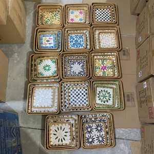 Plateau en rotin artisanal avec incrustation de nacre |   Plateau décoratif de style bohème, plateaux en rotin tissés à la main, décoration d'intérieur unique et cadeau - Product Image 1