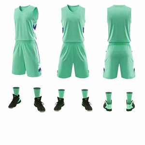 Camisetas de baloncesto personalizadas de primera calidad, personalizadas con el logotipo del equipo y el nombre del jugador, ideales para camisetas de baloncesto - Product Image 3