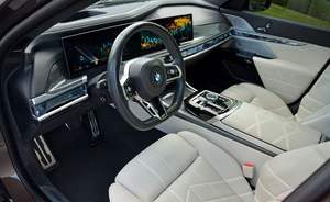 LA MEJOR OFERTA 2023 B-M-W 76-0I X-DRI-VE M SPORT SEDÁN TRANSMISIÓN AUTOMÁTICA 8 CILINDROS - Product Image 3