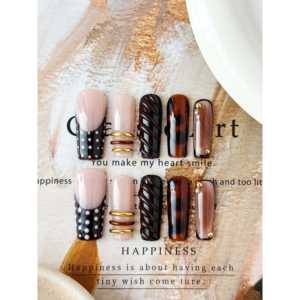 Uñas postizas Midnight Tortoise, elegantes y con estilo - Product Image 4