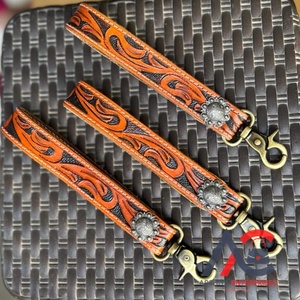Nouvel arrivage de porte-clés en cuir usiné à la main porte-clés en cuir imprimé floral gaufré accessoires en cuir usiné sangles de clés - Product Image 1