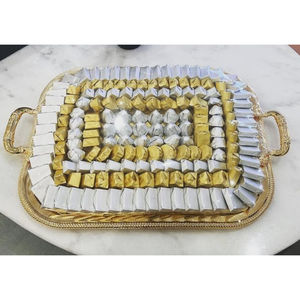 Plato de Chocolate de Metal blanco de gran calidad, bandeja para servir dulces con mango plateado, exhibición de Chocolate para la celebración de Eid a la venta - Product Image 5