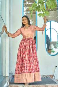 Designer Anarkali Jacquard Robe Longue Style Traditionnel Prêt à Porter pour les Fêtes et les Soirées Collection Budget-Friendly - Product Image 2