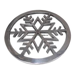 Bandeja para servir chapada en oro hecha a mano con mango de borde en relieve personalizable para el hogar, restaurante, Hotel, estilo de lujo para servir ensalada - Product Image 5