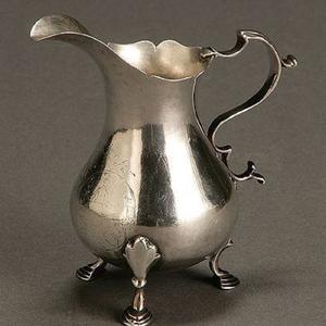 Vase en métal design moderne pour la décoration de la maison |   Vase décoratif en laiton de luxe - Product Image 2