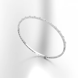 Brazalete para Mujer Chapado en Rodio con Radiante Diseño Lineal de Oro de 14K y Diamantes |   Diamante de Corte Brillante de Moda con Certificación IGI de 0.22 CTTW - Product Image 1