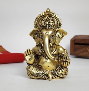 Statue en laiton de Ganesha de bénédiction faite à la main de qualité d'exportation pour la paix de succès et les idoles divines de Vibes disponibles à un prix abordable - Product Image 1