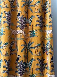 Rideau en velours style vintage jaune moutarde imprimé jungle, draperies de décoration intérieure en coton de luxe, velours de coton style vintage - Product Image 1