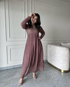 Ensemble de costume Anarkali en georgette mauve de luxe Unity avec dupatta et palazzo - Product Image 2