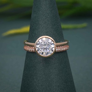 Offre spéciale Bague solitaire en diamant de laboratoire certifié IGI taille ronde VVS avec bande de mariage en or 14 carats pour femmes Mode - Product Image 4