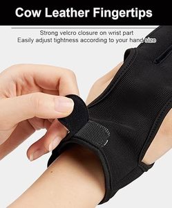 Guantes de Tiro con Arco al aire libre para uso recurvo y de arco largo con tela transpirable Ajuste seguro y opciones de personalización para equipos - Product Image 4