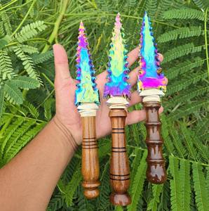 Cuchillo de Cristal Aura Tallado con Piedras Preciosas, Mango de Madera, Estilo Mascota, Decoración Metafísica para Altar, Calidad Premium, Portátil - Product Image 1