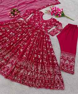 Fusion de mode: Style pakistanais Salwar Kameez - Fusion de styles traditionnels et modernes, créant une mode chic et élégante - Product Image 2