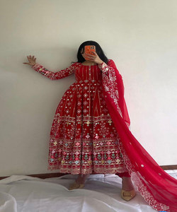 Gujarati diseñador Lehenga colección para damas trabajo hecho a mano Lehenga Choli con blusa ropa tradicional personalizada al por mayor Alphanumero - Product Image 6
