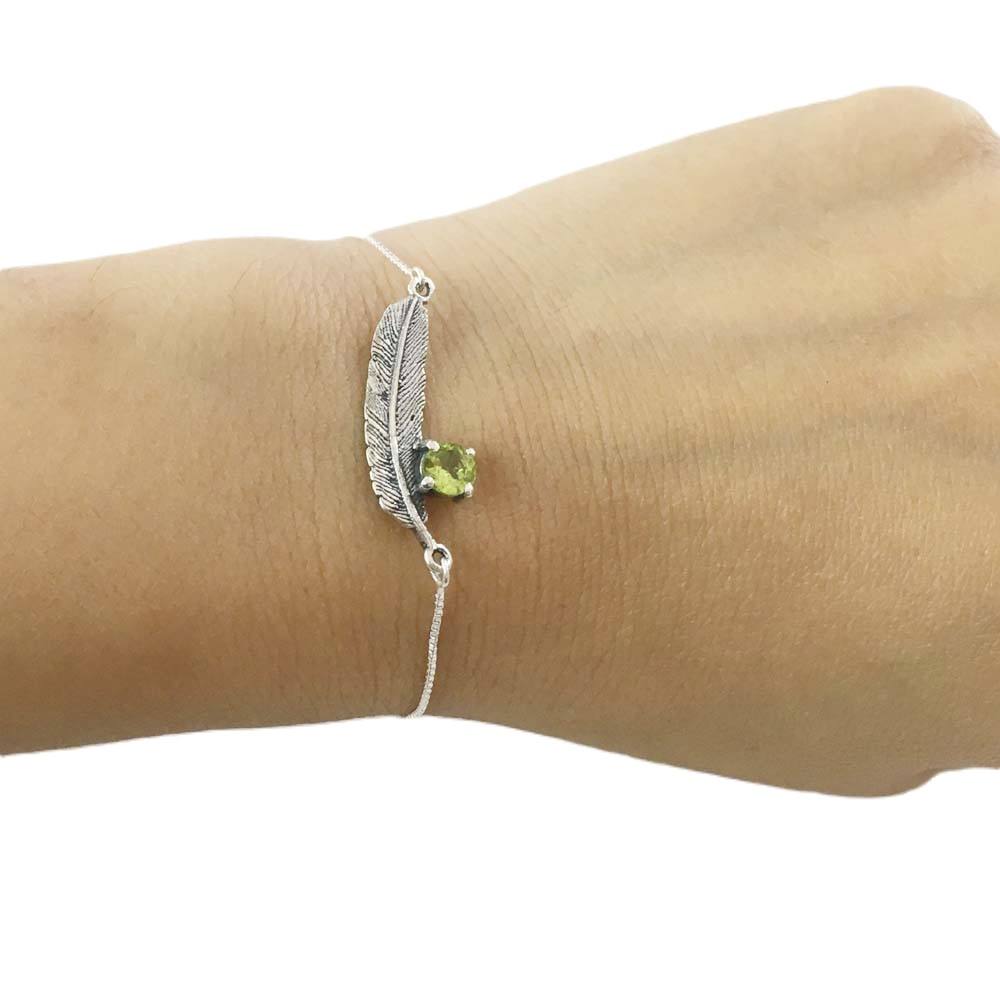 สีเขียว