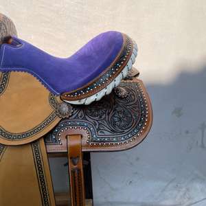 Ensemble de selle western en cuir haut de gamme avec motif Barrel Racing et arceau en bois |   Ensemble de fixation sans clou pour équipement d'équitation en acier inoxydable, façonné à la main - Product Image 4