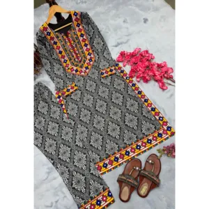 Ensemble de shorts imprimés numériques de haute qualité en 2 pièces, haut et bas, tenues élégantes - Product Image 1