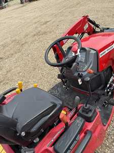 รถแทรกเตอร์ Massey Ferguson GC1725M 4WD ปี 2021 สภาพใหม่/มือสอง เครื่องยนต์ 30 แรงม้า ปั๊มกำลังสูง เกียร์ มอเตอร์ แบริ่ง คอร์ ออโตเมติก - Product Image 6