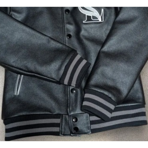 Veste de sport en laine sur mesure pour homme |   Veste universitaire avec garniture en fourrure de mouton |   Pull bomber décontracté d'hiver avec logo d'équipe personnalisé - Product Image 3