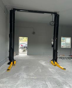 Elevador de Tijera Hidráulico de Doble Cilindro de 2-3 Toneladas, de Acero, de Dos Postes, con Altura de Elevación de 25-72.8 Pulgadas y 1 Año de Garantía para Camiones/Automóviles - Product Image 3