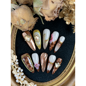 Uñas Postizas Vintage Amber Royale Estilo Retro con un Toque Elegante - Product Image 3