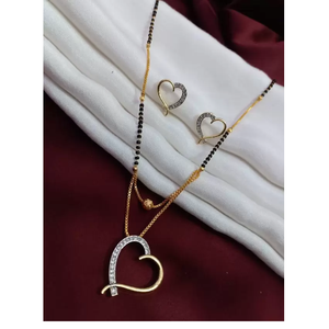 Ensemble de bijoux fins en forme de cœur unique - Product Image 1