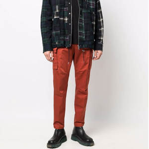 Pantalon cargo en tissu de haute qualité, coupe décontractée, multi-poches, style utilitaire, option de logo personnalisé pour le streetwear et les activités de plein air - Product Image 2