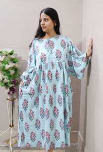 Vêtements pour femmes et vêtements de fête indiens faits à la main, légers et à motifs floraux - Product Image 2