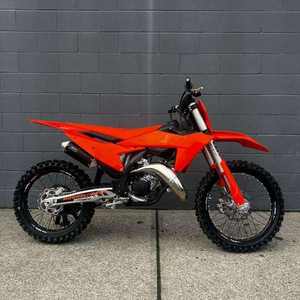 KTM 125 SX 124,8 cc 2 temps, moto de motocross, meilleures ventes, neuve en stock, à vendre - Product Image 3