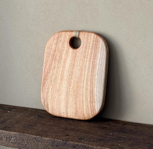 Tabla de Cortar de Madera Maciza Hecha a Mano por los Mejores Artesanos, de Alta Calidad, Duradera, Ecológica, Apta para Lavavajillas, Forma Rectangular - Product Image 1