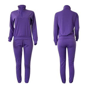 Conjunto de chándal de dos piezas para mujer de entrenamiento informal con estilo, Top de manga larga, pantalones de ajuste relajado, chándal suave para mujer con estampado de logotipo personalizado - Product Image 4