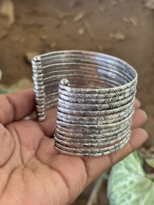 Venta increíble Brazaletes ajustables chapados en plata de moda para mujer Pulseras de diseñador apilables al por mayor hechas a mano - Product Image 4