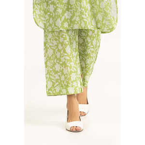 จั๊มพ์สูทผ้าชีฟองสีเขียวทรงหลวมสำหรับผู้หญิง เอวสูง สไตล์ลำลอง พร้อมกางเกงคาร์โก้ลายระบายอากาศ - Product Image 1