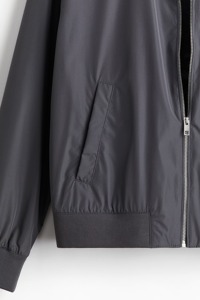 Chaqueta Bomber Deportiva de Invierno para Hombre 2026, Tejido de Alta Calidad con Mangas Personalizadas, Banda y Cuello Alto - Product Image 4