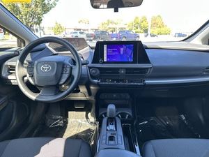 Toyota Prius LE FWD 2024 - Product Image 3