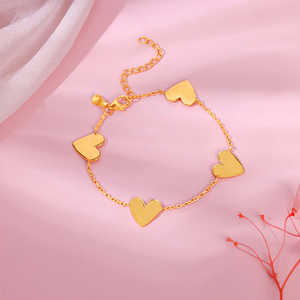 Collier et bracelet avec pendentif fin en forme de plusieurs cœurs en perle d'eau douce argentée - Product Image 5