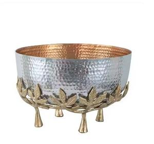 Alta demanda lujo auténtico alta calidad Bar decoración enfriador de vino diseño Floral Metal cubo de hielo enfriador de bebidas Venta caliente - Product Image 1