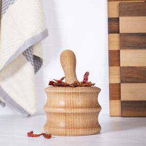 Mortier et pilon en bois de hêtre texturé |   Outil de cuisine artisanal - Product Image 3