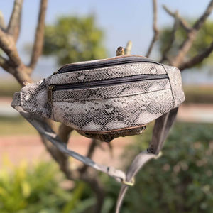 Cinturón de Cuero Auténtico con Estampado de Serpiente, Diseño Occidental, con Bolsillo en la Cintura, Bolso de Viaje Moderno, Tipo Pitón, Fácil de Llevar, Cinturón para Dinero, Multiusos - Product Image 1