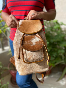 Sac à dos en fourrure de vachette véritable sacs de style occidental sacs d'école unisexe sacs à usages multiples produit en vrac en gros - Product Image 2