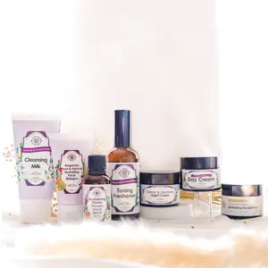 ชุดผลิตภัณฑ์ดูแลผิวหน้าสำหรับผิวธรรมดา/ผิวผสม - Product Image 1