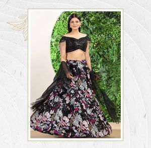 Vêtements indiens et pakistanais à la mode élégants pour adultes Double paillettes broderie travail Cancan toile Patta Lehenga Choli - Product Image 4