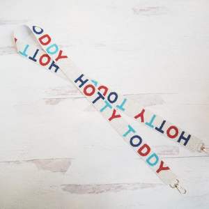 Correa bordada hecha a mano detallada con cuentas de vidrio y ganchos de metal ligeros - Product Image 6