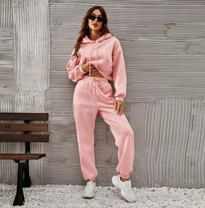 Conjunto de 2 piezas personalizado de lana para mujer, Sudadera corta con capucha, sudadera, pantalones de chándal rectos para correr, conjunto de chándales - Product Image 4