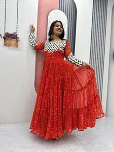 Nouveau tissu Faux Georgette de Collection de robe de créateur avec travail Gamthi et travail de dentelle Kodi pour les femmes vêtements de Festival - Product Image 2