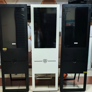 Techon a mené un type debout numérique 32 'affichage numérique d'intérieur idéal pour les centres commerciaux et les salles d'exposition hôtels et restaurants hôpitaux - Product Image 1