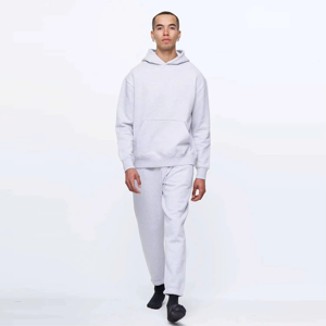 ผู้ผลิตจากปากีสถาน ชุดวอร์มผู้ชายแบบสวมหัว น้ำหนักเบา MOQ ต่ำ ชุดวอร์มผู้ชายแบบสวมหัว สีตามสั่ง ชุดวอร์มผู้ชายแบบสวมหัว - Product Image 2