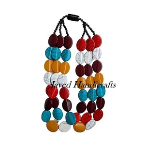 New Styla Hot Resin Beads Artesanía Moda Resina joyería Collares para mujeres Collar de resina disponible a precio para exportación - Product Image 5