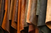 Cuir de vachette véritable avec grain tanné pour ceintures et meubles – Finition lisse et durable