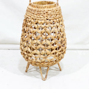 Farol Ecológico Tejido de Jacinto de Agua Natural de Artex Dong Thap para Decoración Navideña y de Pascua - Product Image 5